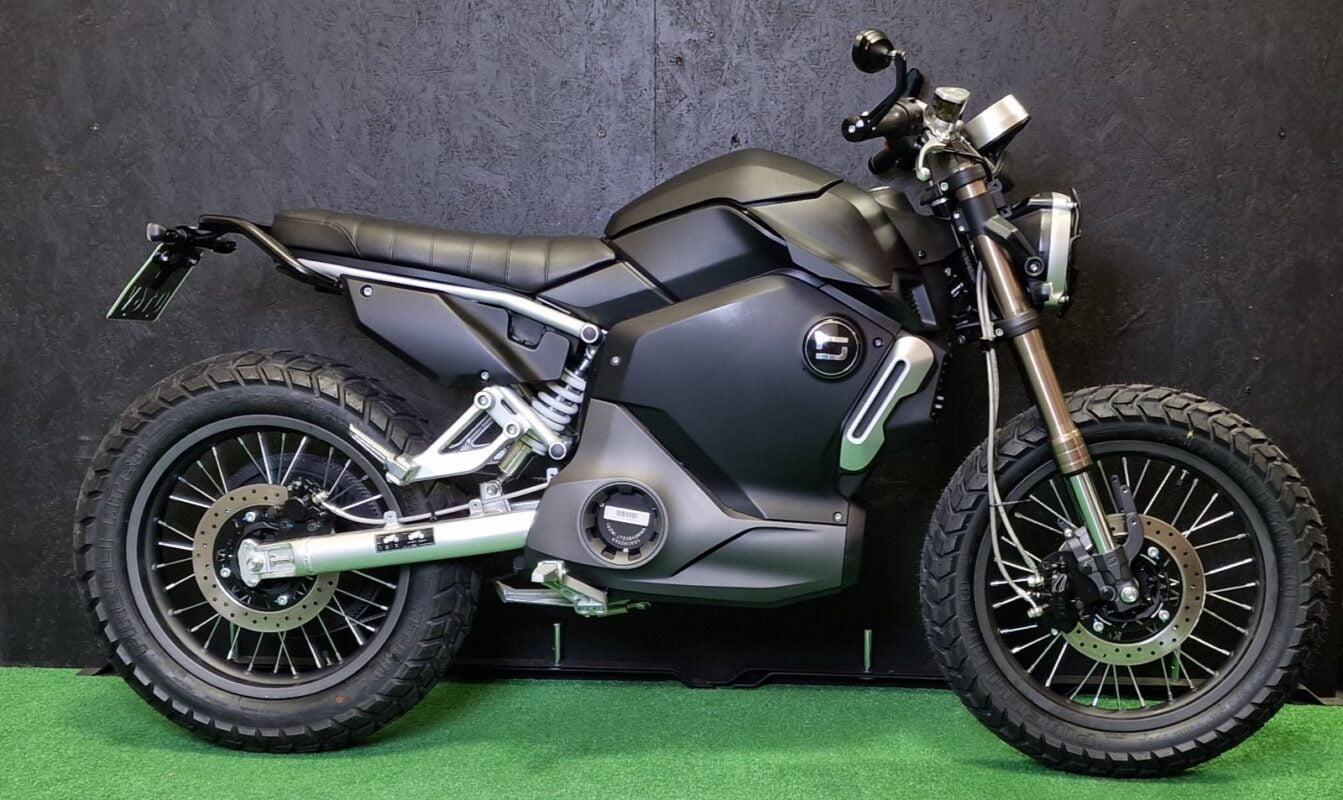 TC MAX Black Pirelli MT60